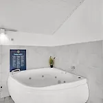 Jaana - 10m From The Sea By Interhome
