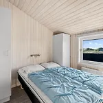 Jaana - 10m From The Sea By Interhome Nyaraló