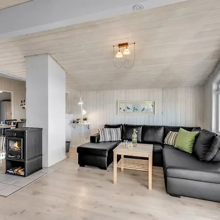 Nyaraló Jaana - 10m From The Sea By Interhome *